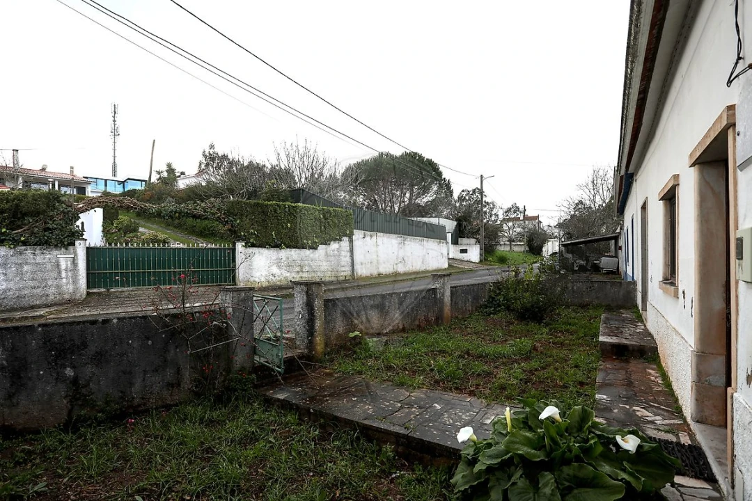 Moradia T2 para Venda em Benedita Foto 37