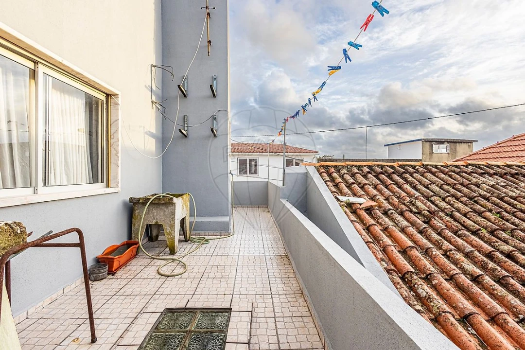 Moradia T2 para Venda em Vila Nova da Rainha Foto 12