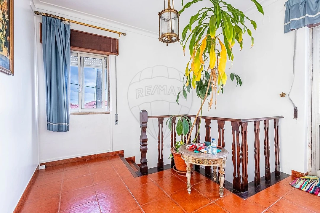 Moradia T2 para Venda em Vila Nova da Rainha Foto 17