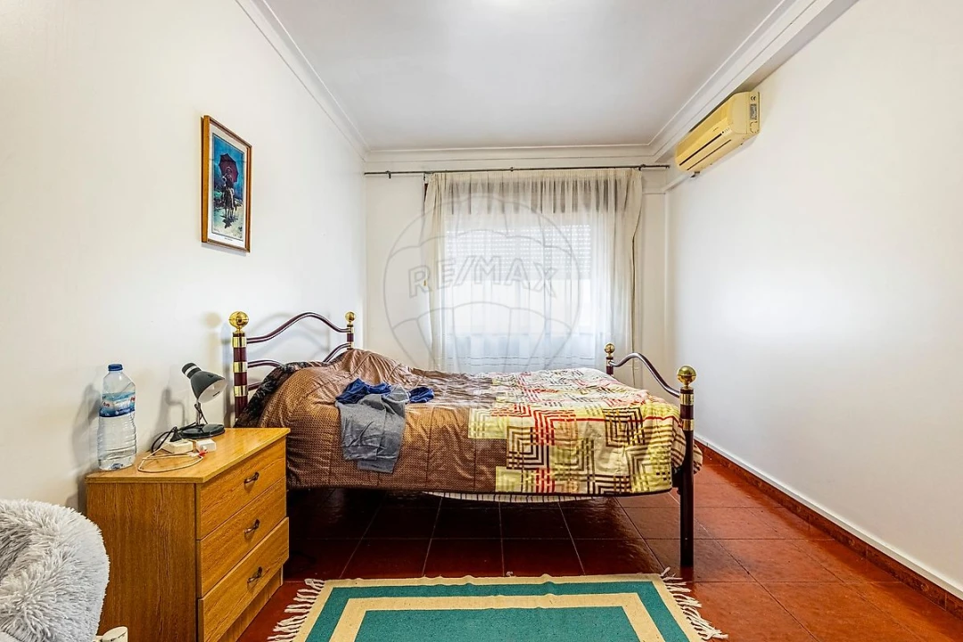 Moradia T2 para Venda em Vila Nova da Rainha Foto 16