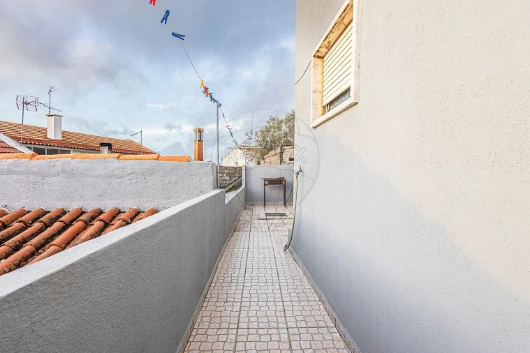 Moradia T2 para Venda em Vila Nova da Rainha Foto 10