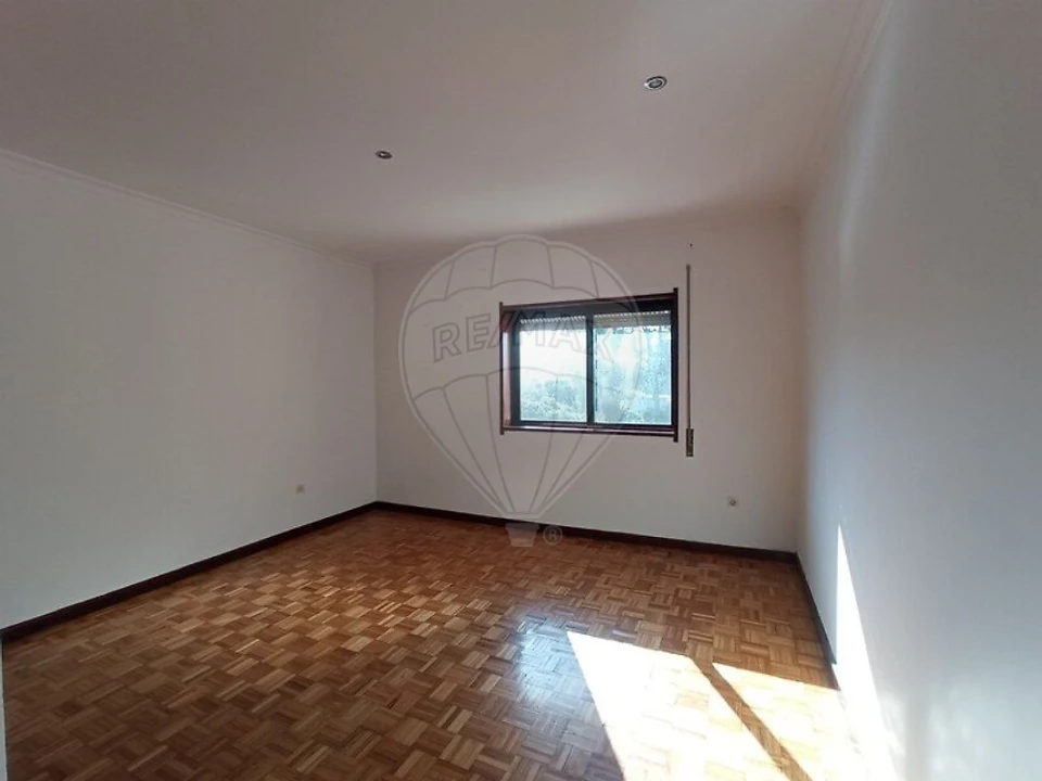 Apartamento T2 para Venda em Rio Tinto Foto 5