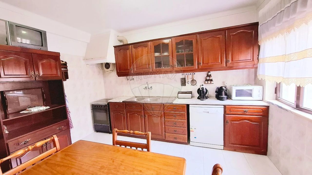 Apartamento T3 para Venda em Sines Foto 19