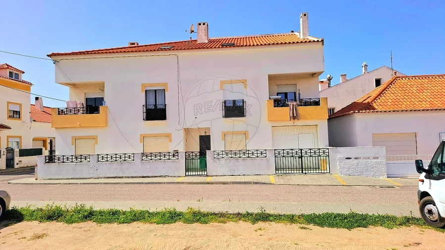 Apartamento T3 para Venda em Sines Foto 5