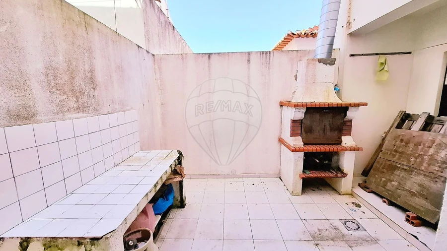 Apartamento T3 para Venda em Sines Foto 17