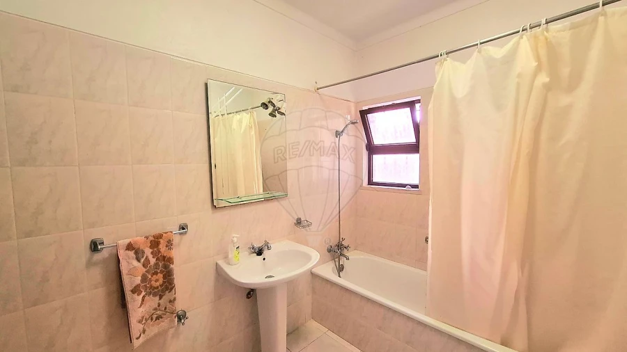 Apartamento T3 para Venda em Sines Foto 3