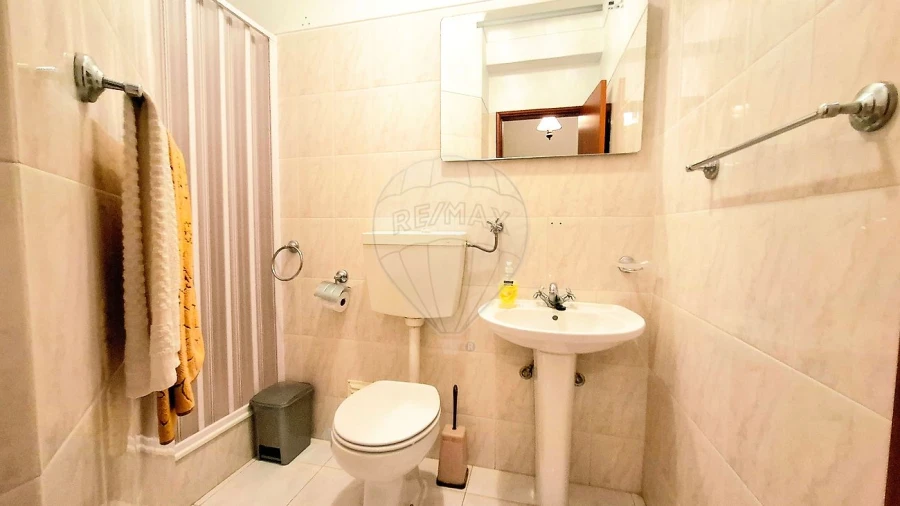 Apartamento T3 para Venda em Sines Foto 12