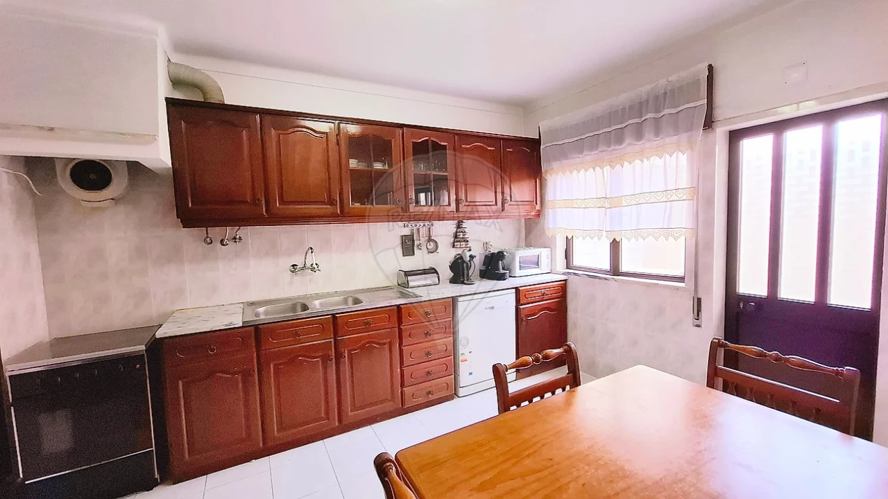 Apartamento T3 para Venda em Sines Foto 2