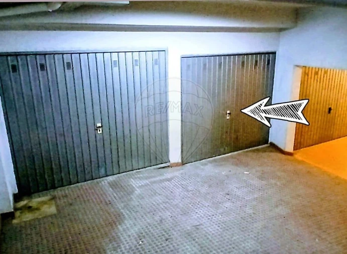 Garagem para Venda em Agualva e Mira-Sintra Foto 4
