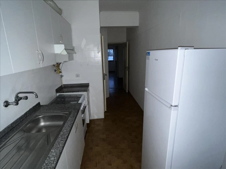 Apartamento T2 para Venda em Agualva e Mira-Sintra Foto 11