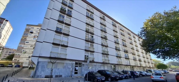 Apartamento T2 para Venda em Agualva e Mira-Sintra