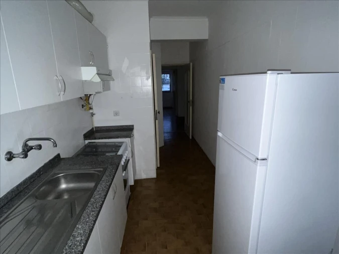 Apartamento T2 para Venda em Agualva e Mira-Sintra Foto 11