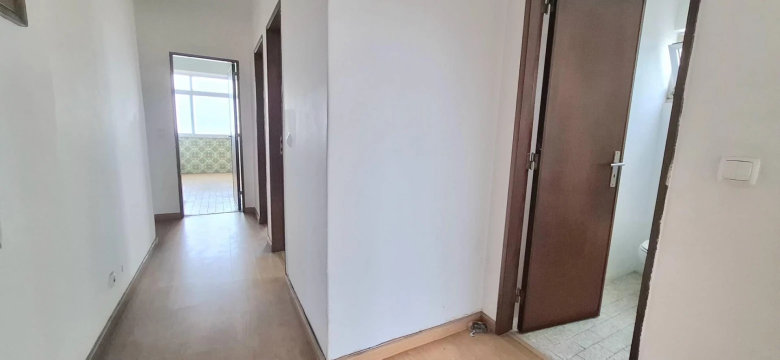 Apartamento T3 para Venda em Agualva e Mira-Sintra Foto 14