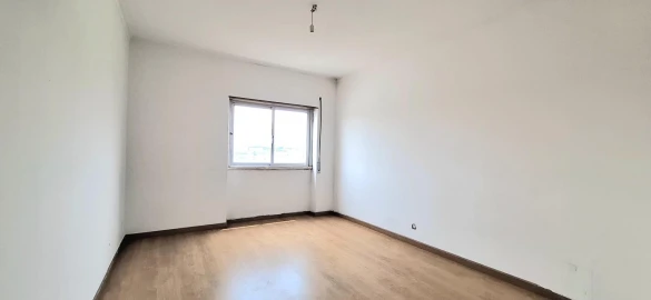 Apartamento T3 para Venda em Agualva e Mira-Sintra