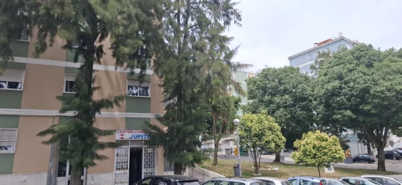 Apartamento T3 para Venda em Agualva e Mira-Sintra