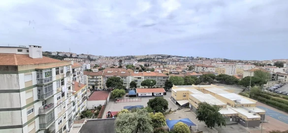 Apartamento T3 para Venda em Agualva e Mira-Sintra