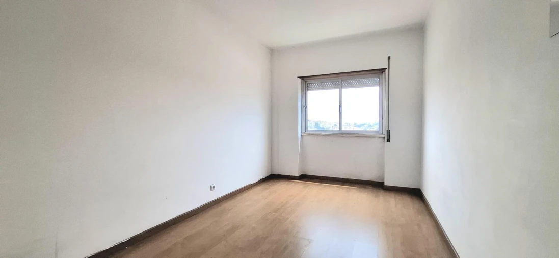 Apartamento T3 para Venda em Agualva e Mira-Sintra Foto 10