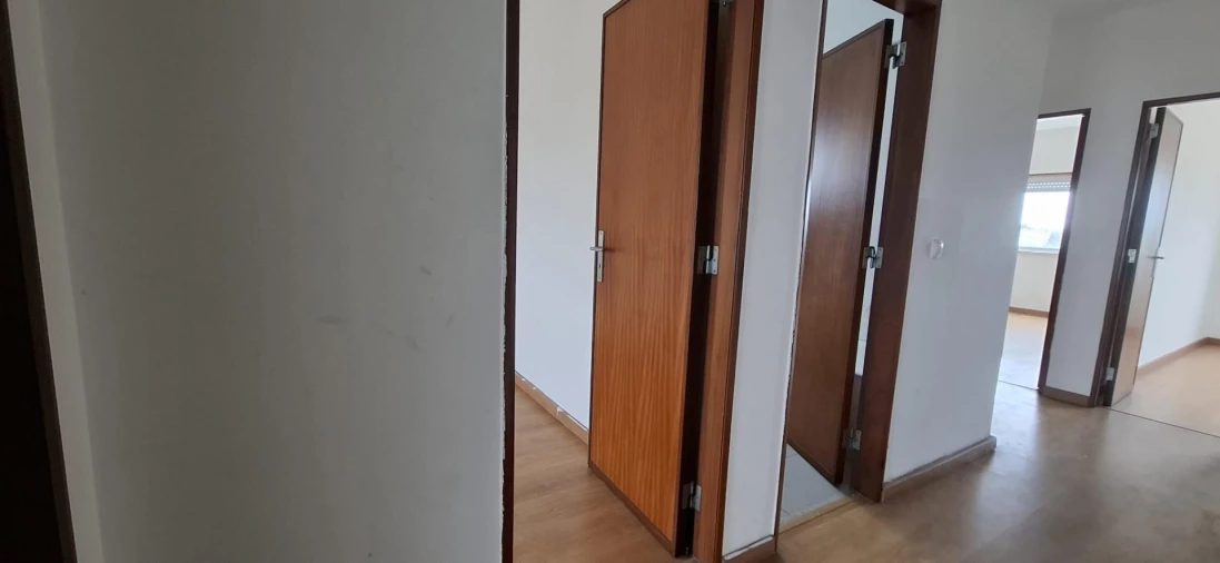 Apartamento T3 para Venda em Agualva e Mira-Sintra Foto 13