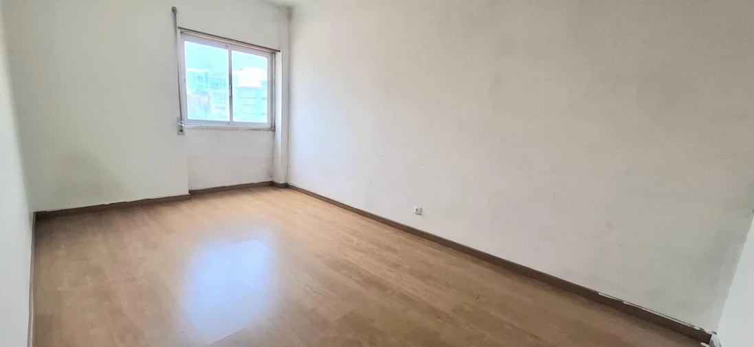 Apartamento T3 para Venda em Agualva e Mira-Sintra Foto 8