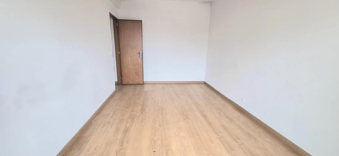 Apartamento T3 para Venda em Agualva e Mira-Sintra Foto 9