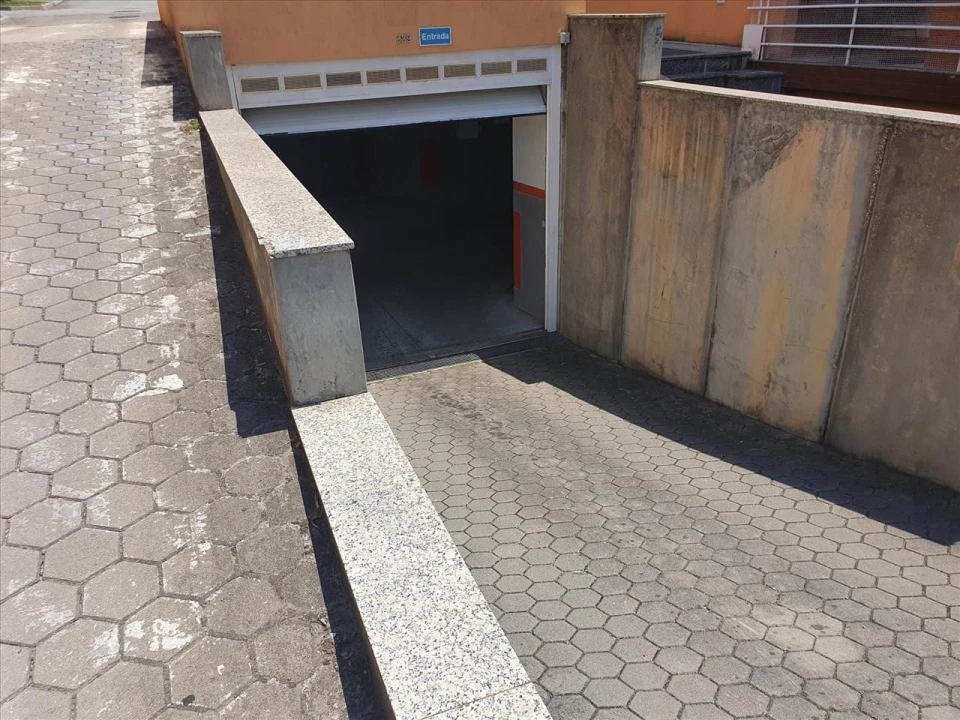 Apartamento T2 para Venda em Canelas Foto 12