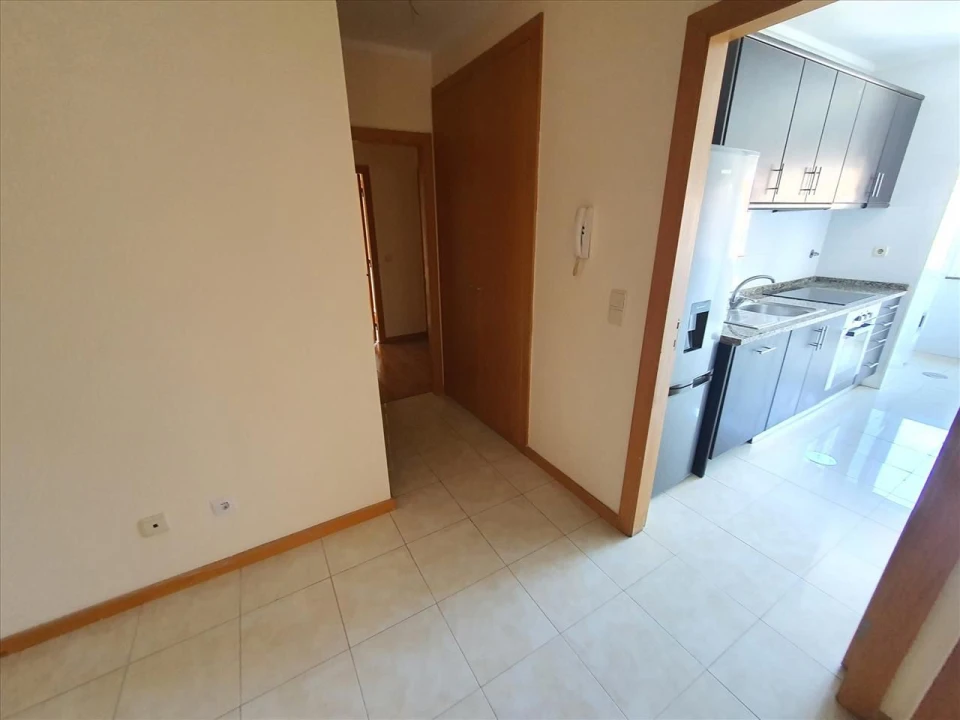 Apartamento T2 para Venda em Canelas Foto 5