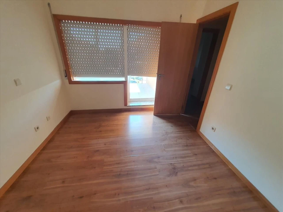 Apartamento T2 para Venda em Canelas Foto 7