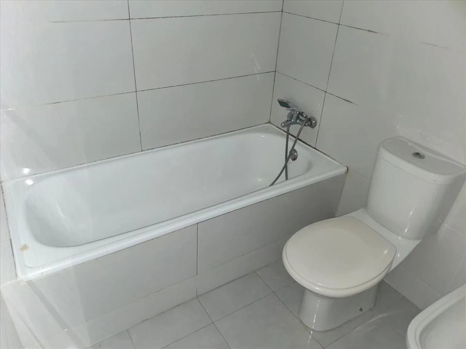 Apartamento T2 para Venda em Canelas Foto 9