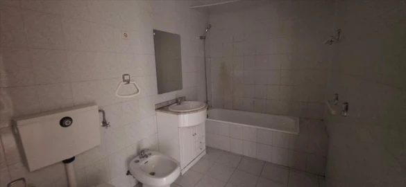 Apartamento T3 para Venda em Caldelas