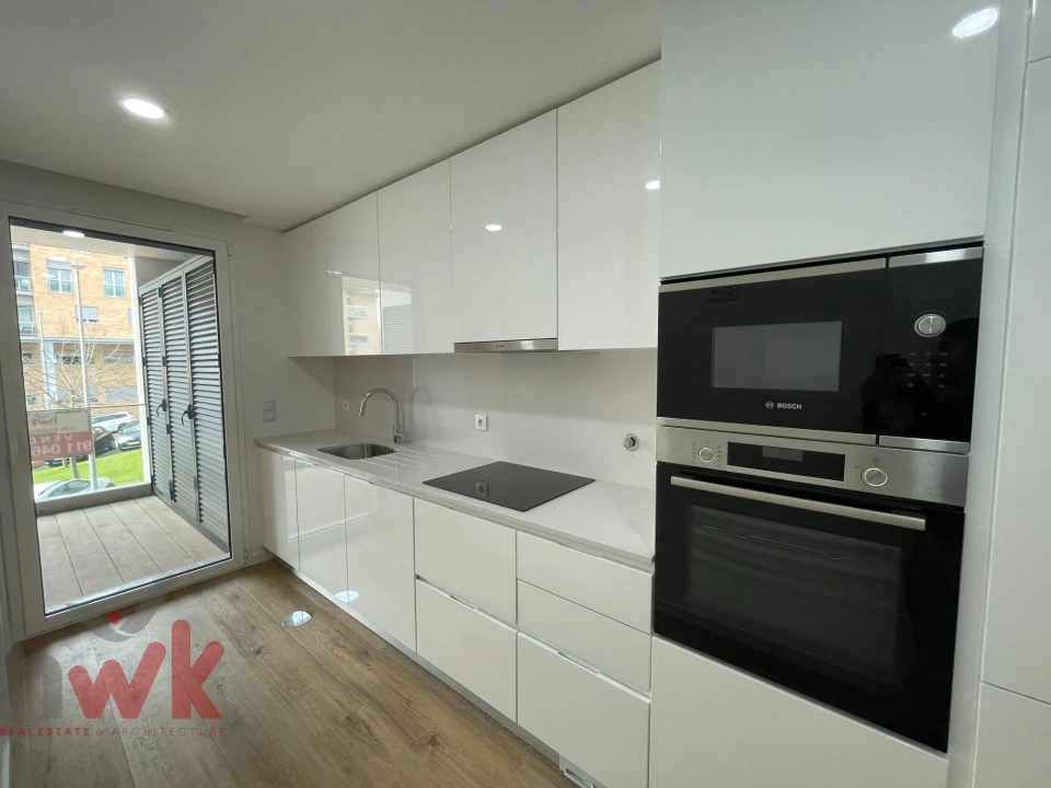 Apartamento T2 para Venda em Santo Antonio dos Olivais Foto 2