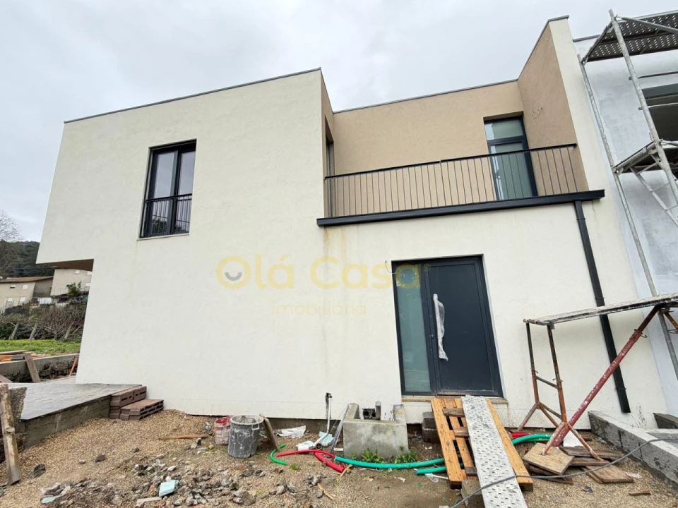 Moradia T3 para Venda em Santo Tirso, Couto (Santa Cristina e São Miguel) e Burgães Foto 1