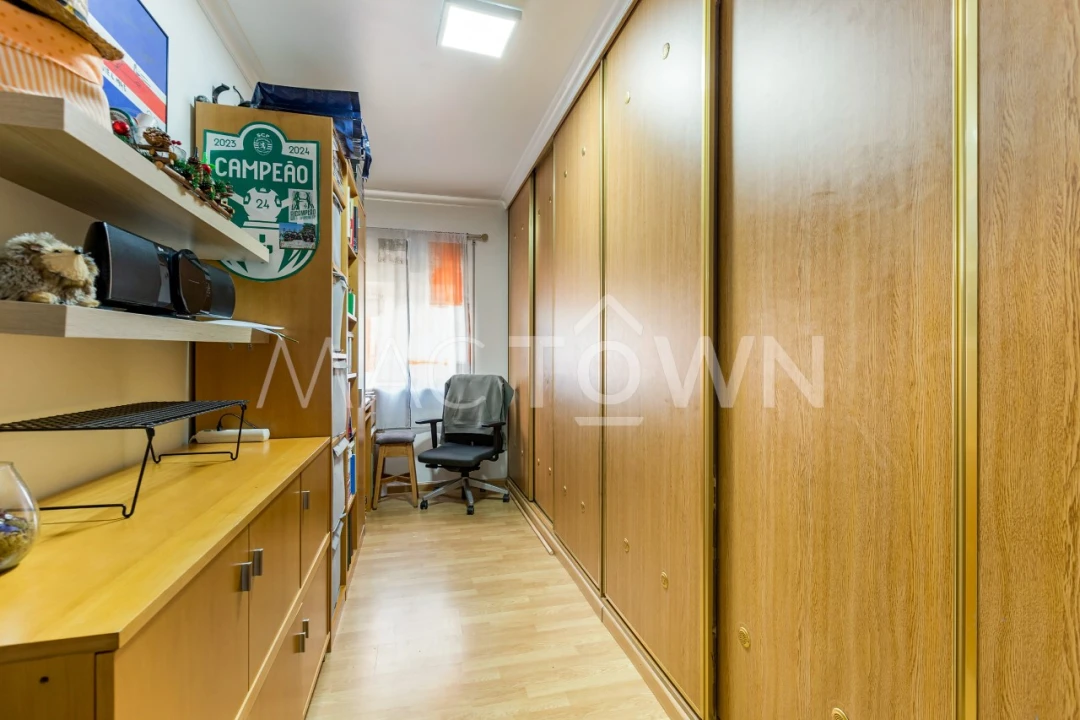 Apartamento T4 para Venda em Marvila Foto 14