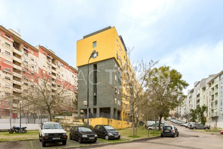 Apartamento T4 para Venda em Marvila Foto 25