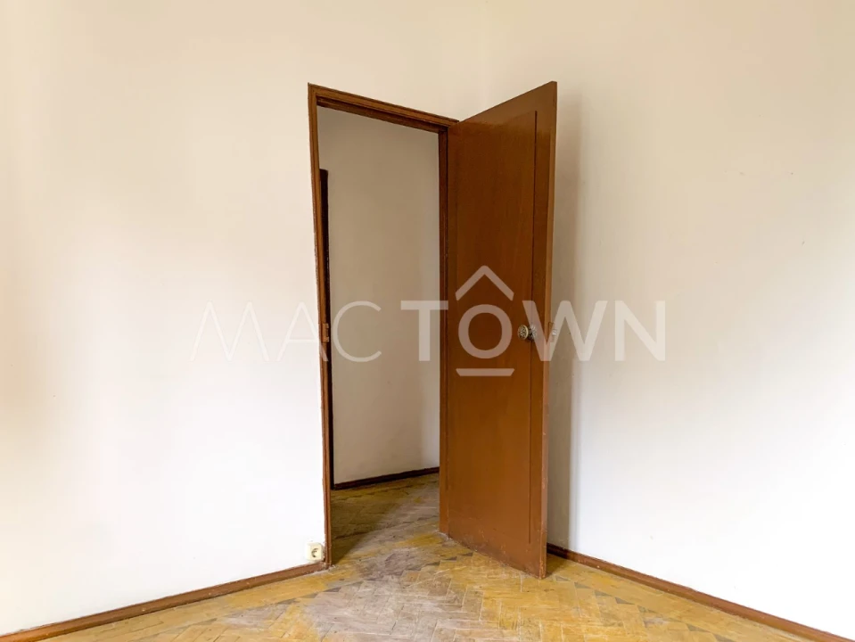 Moradia T4 para Venda em Malhou, Louriceira e Espinheiro Foto 7