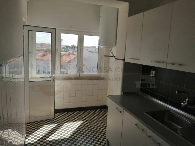 Apartamento T2 para Venda em Amora Foto 2