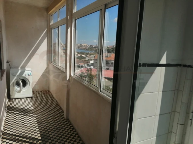 Apartamento T2 para Venda em Amora Foto 5
