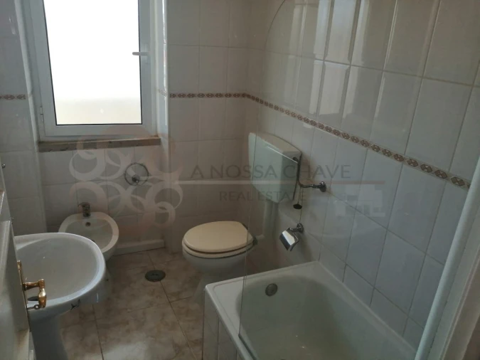 Apartamento T2 para Venda em Amora Foto 9