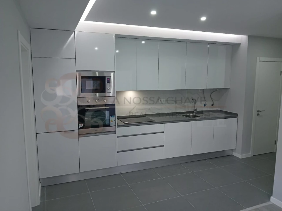 Apartamento T2 para Venda em Charneca de Caparica e Sobreda Foto 1