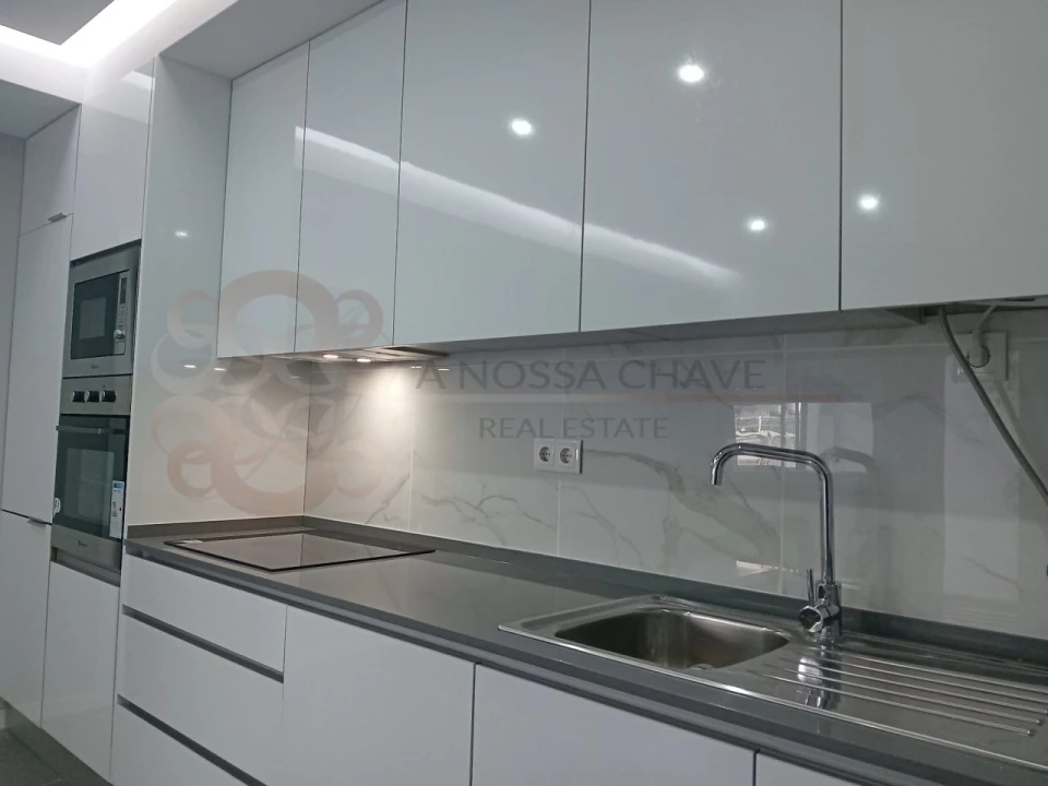 Apartamento T2 para Venda em Charneca de Caparica e Sobreda Foto 2