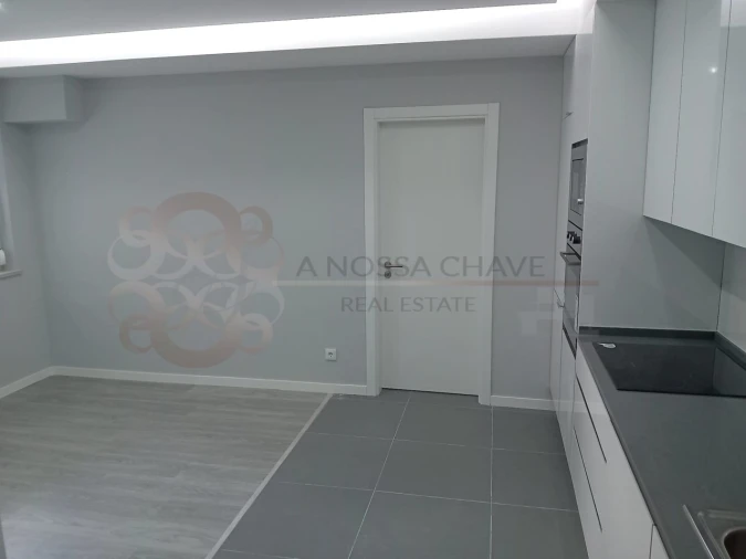 Apartamento T2 para Venda em Charneca de Caparica e Sobreda Foto 8