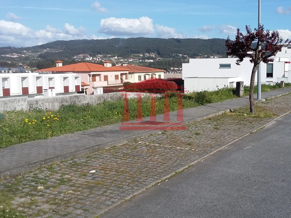 Terreno para Venda em Gamil e Midões Foto 2