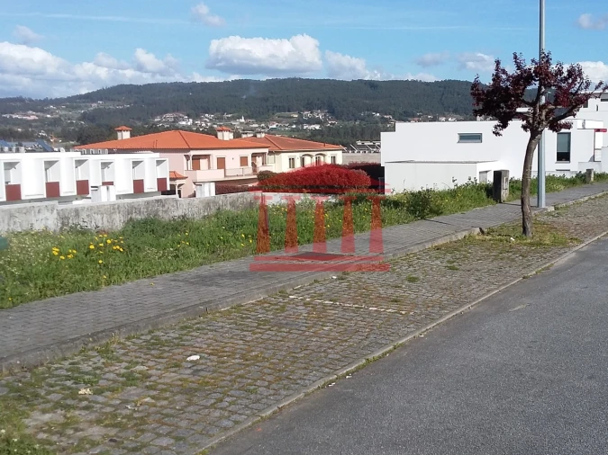 Terreno para Venda em Gamil e Midões Foto 2
