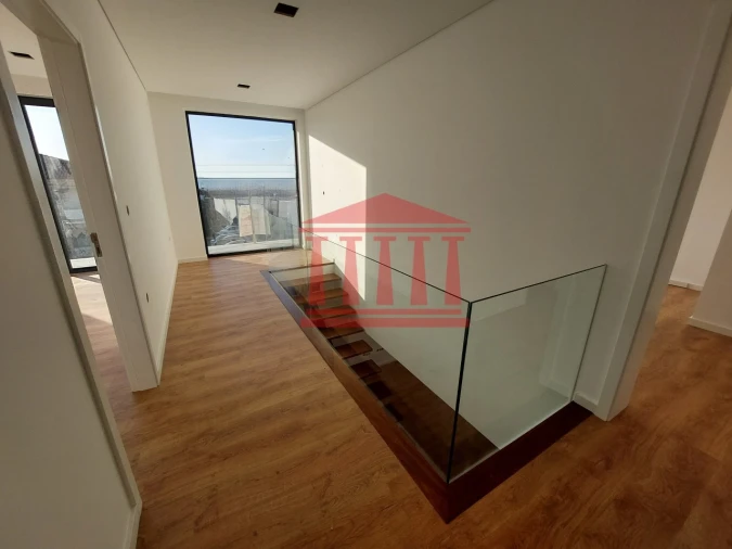 Moradia T4 para Venda em Alvelos Foto 13