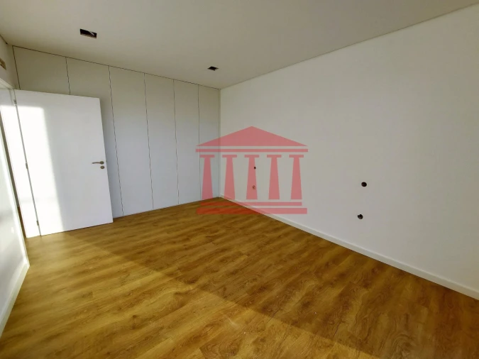 Moradia T4 para Venda em Alvelos Foto 14