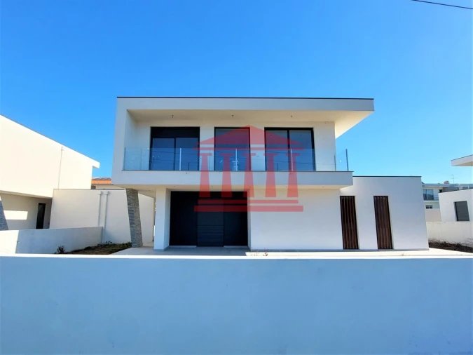 Moradia T4 para Venda em Alvelos Foto 3