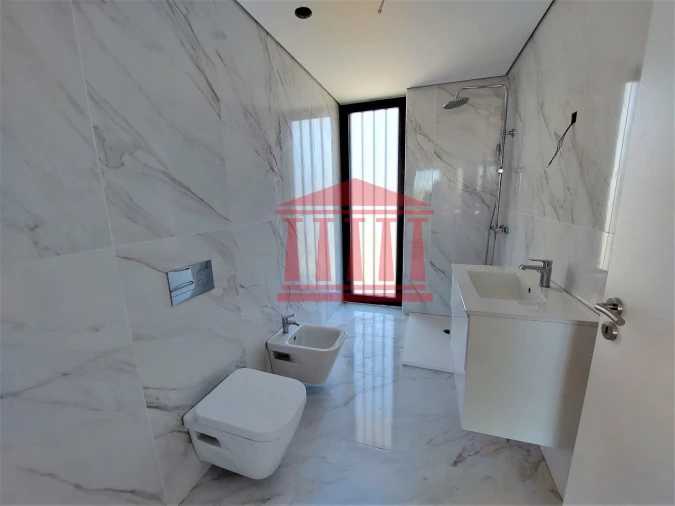 Moradia T4 para Venda em Alvelos Foto 17