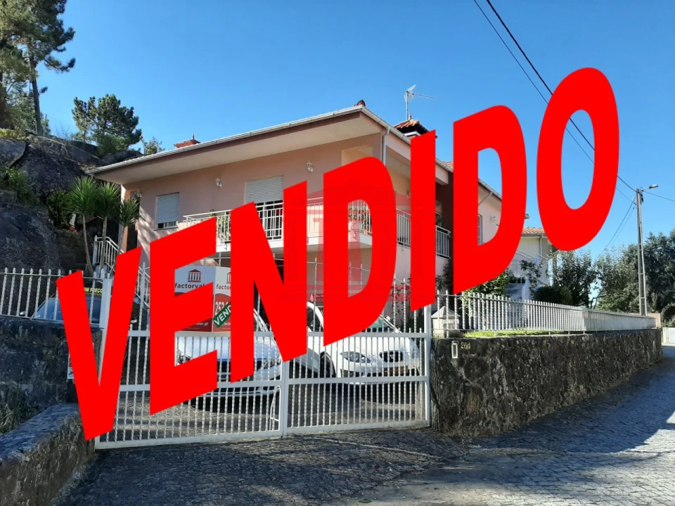 Moradia T3 para Venda em Adães Foto 1