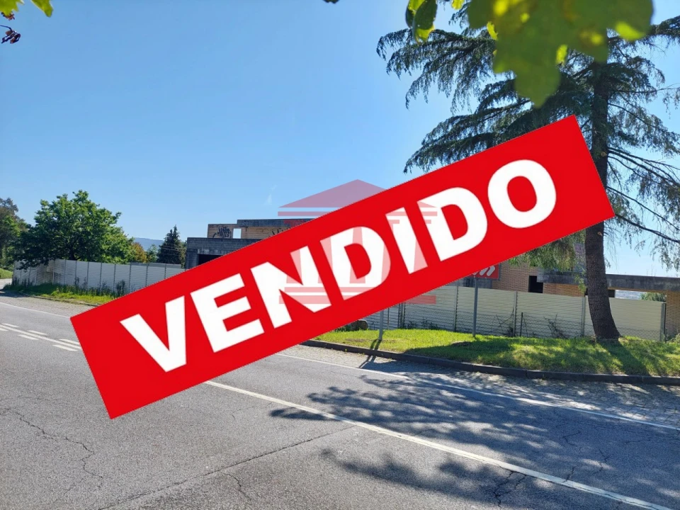 Prédio para Venda em Barcelos, V.Boa, V.Frescainha Foto 1