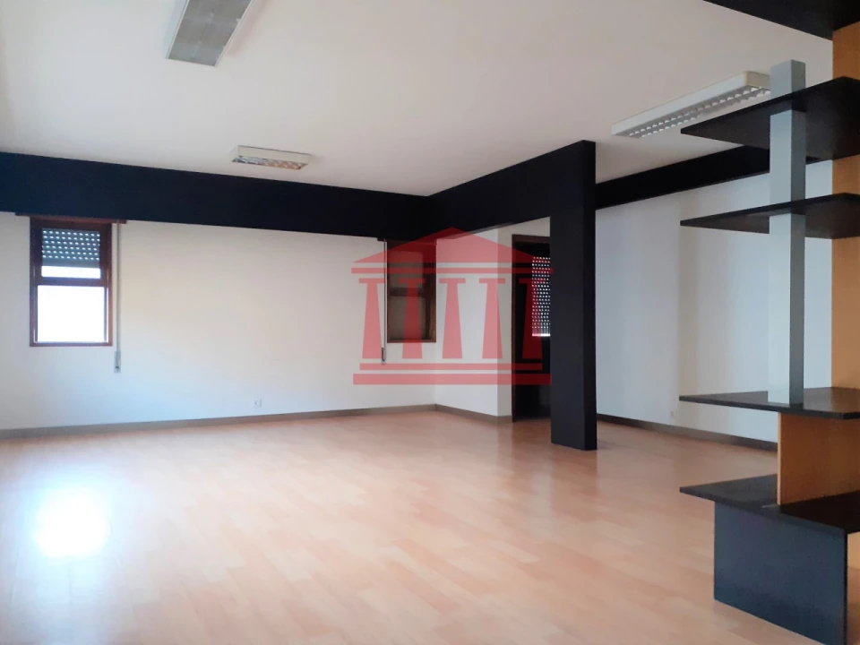 Escritório para Arrendamento em Barcelos, V.Boa, V.Frescainha Foto 5