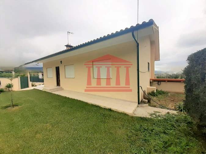 Moradia T3 para Venda em Durrães e Tregosa Foto 2